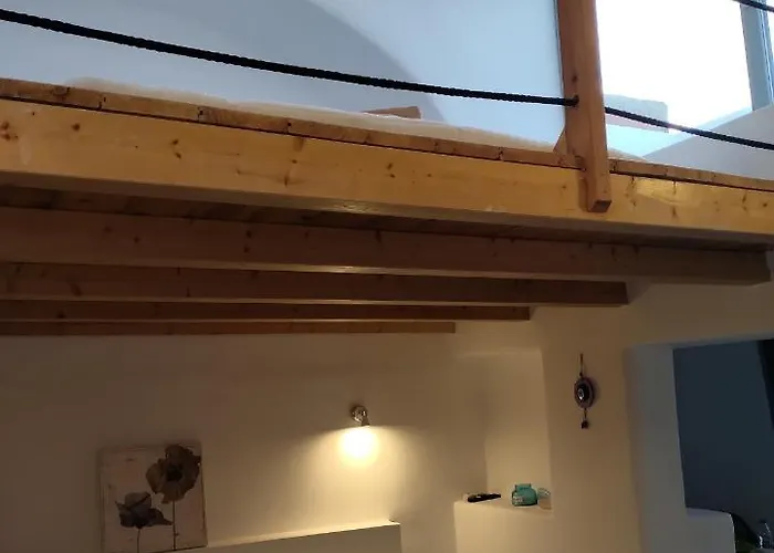 Kelly's Imerovigli (Santorini)