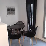 Kelly's * אימרוביגלי